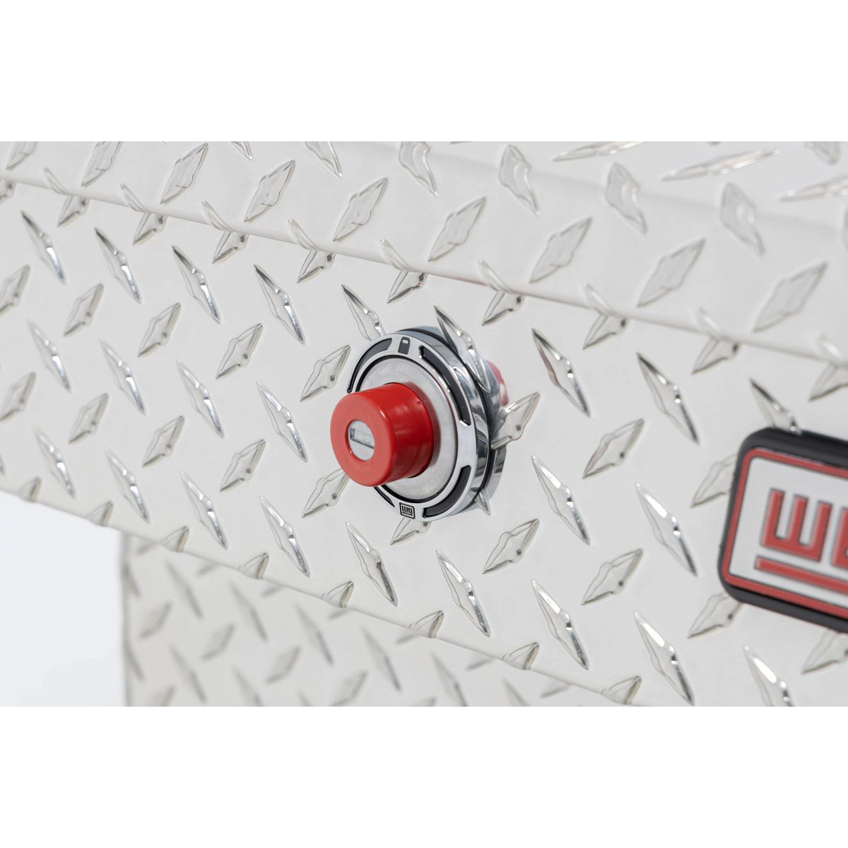 Full-Size Extra Wide 71.5L X 28.25W X 18.5H Cross Truck Box